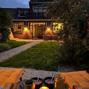 Bed & Breakfast Luxury In Quiet Neighbourhood Near, Den Haag